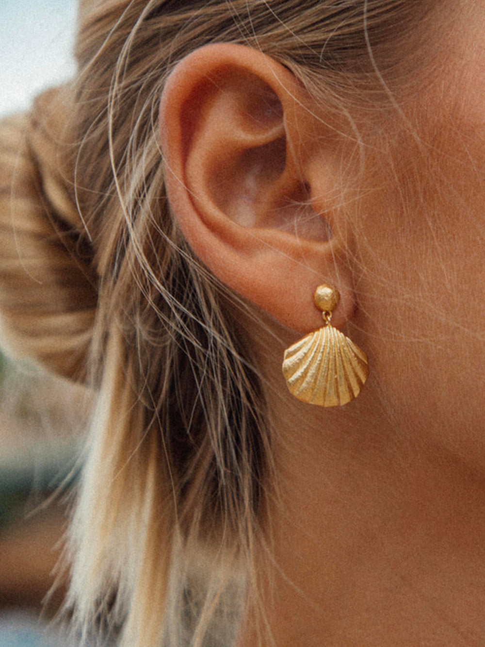 Pao Shell Earrings