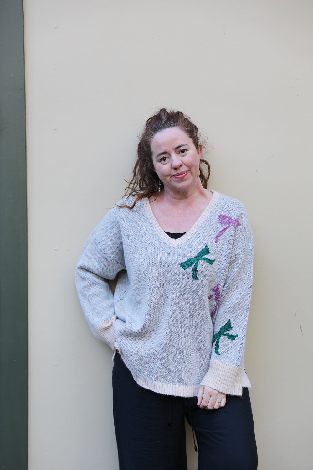 One Off | Ribbons V-Neck Knit