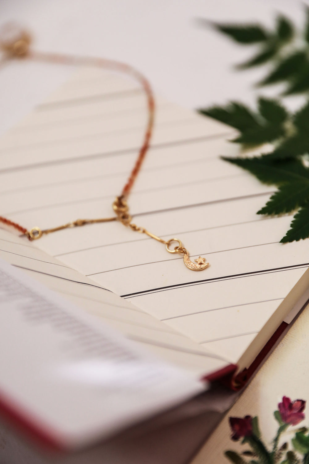 Versailles Necklace - Amber Heart