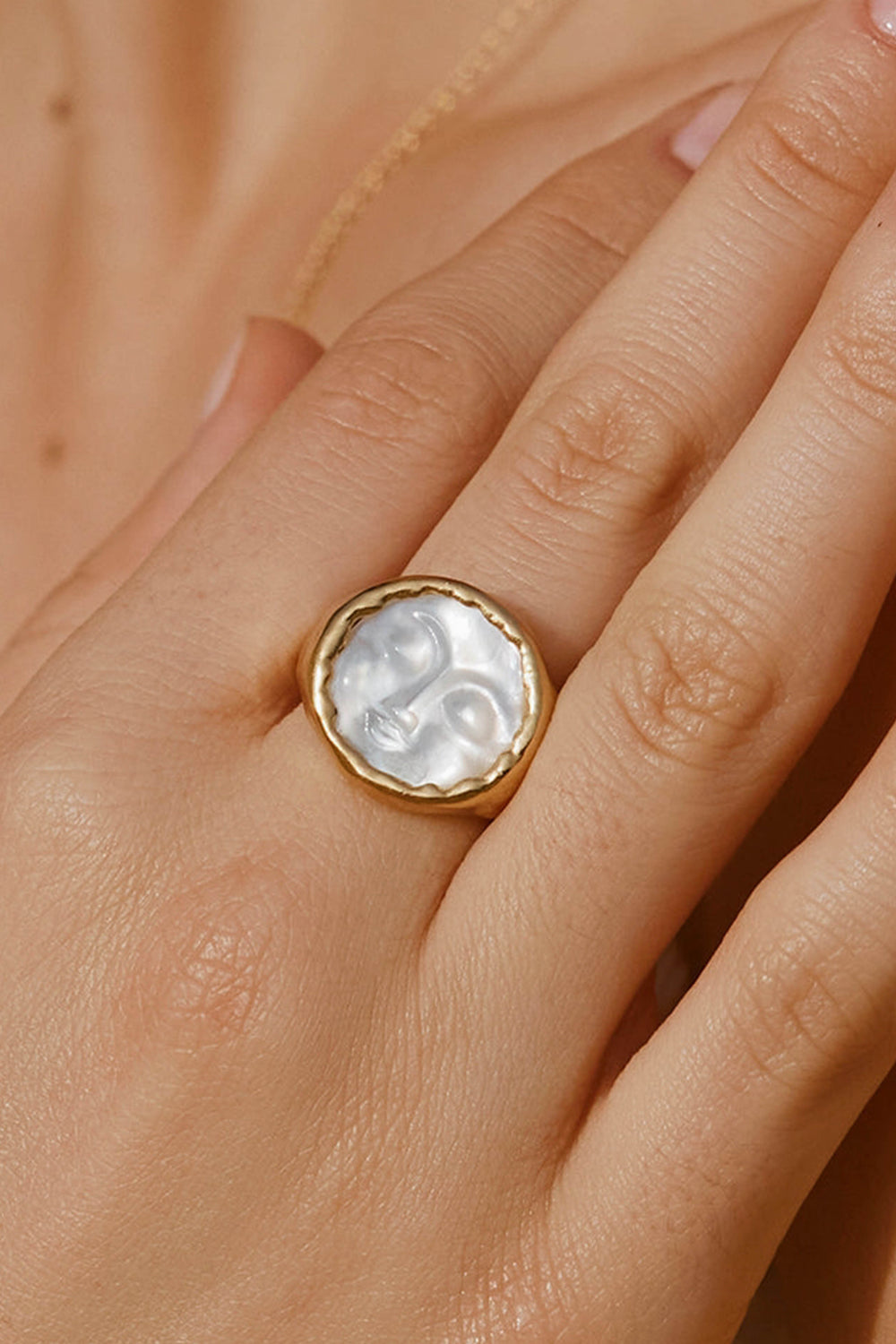 Hëna Ring