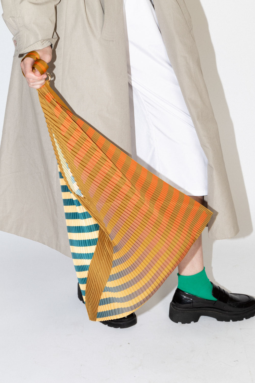 Pleated Y Bag - Claudia Ochre