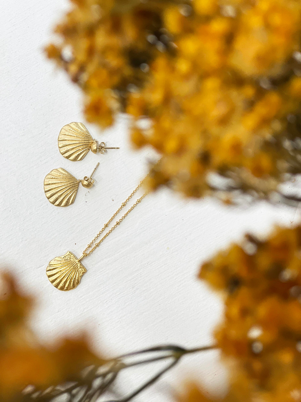 Pao Shell Earrings