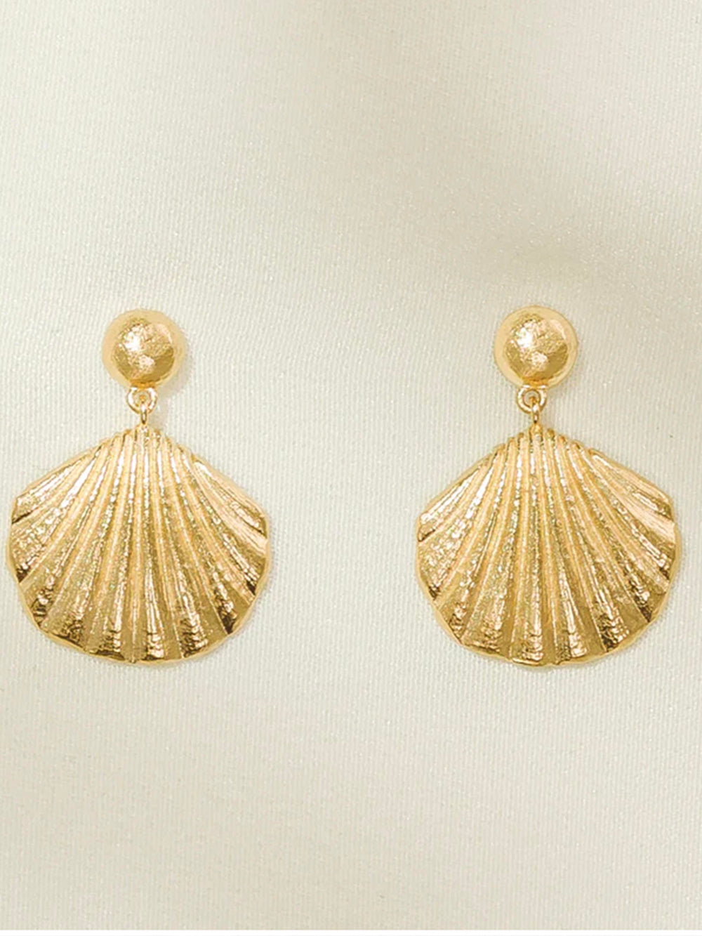 Pao Shell Earrings